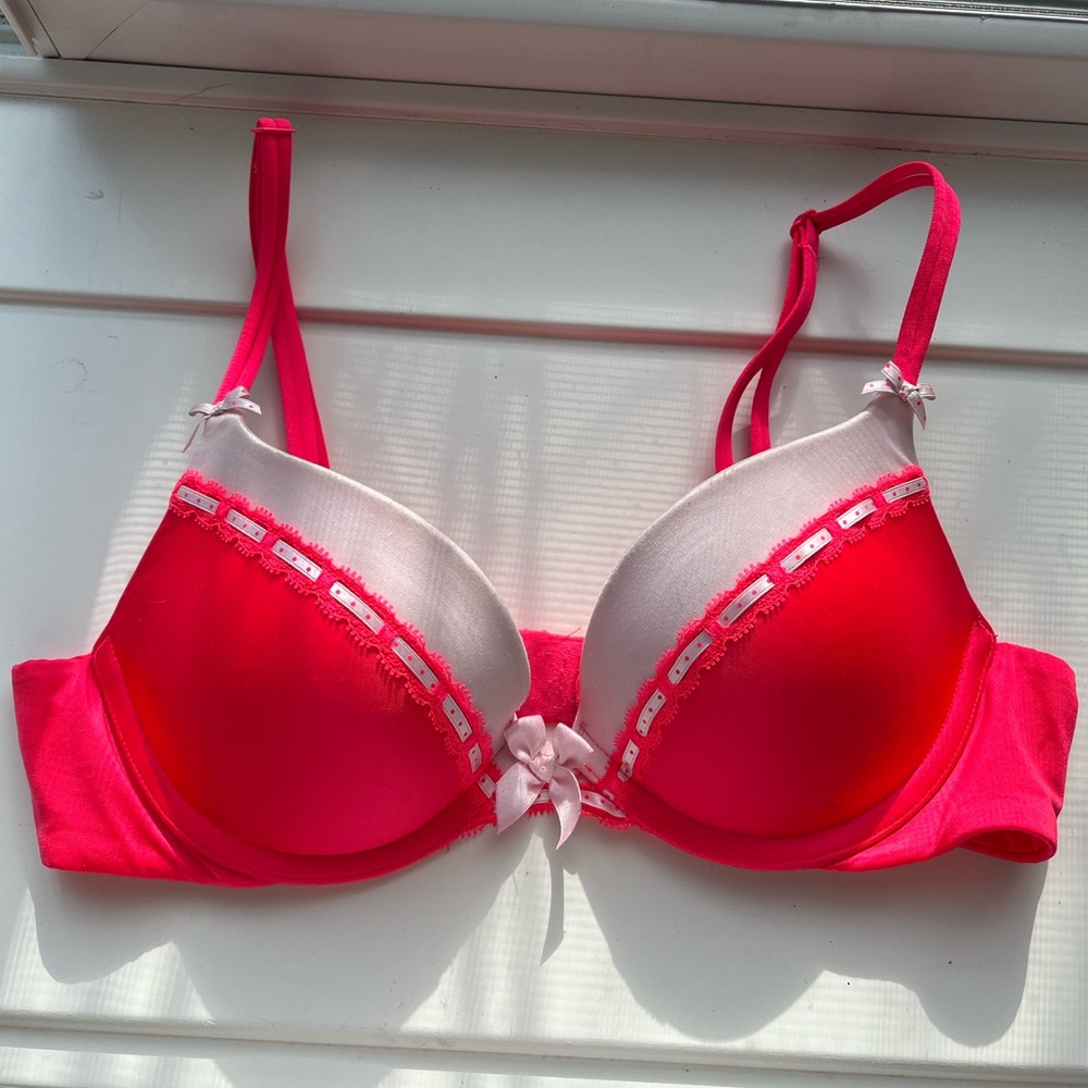 Victoria Secret: Very Sexy Bombshell Push-Up Bra